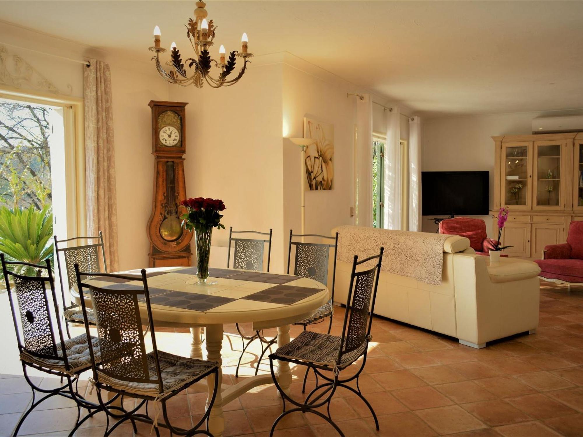 Peaceful Villa In Saint Paul De Vence With Pool Luaran gambar