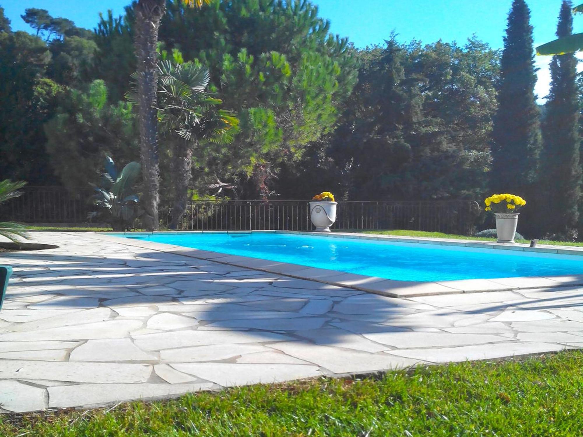 Peaceful Villa In Saint Paul De Vence With Pool Luaran gambar