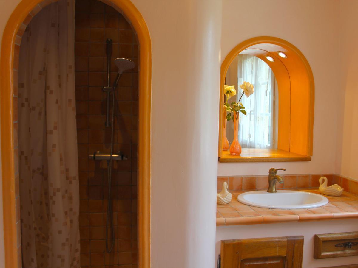 Peaceful Villa In Saint Paul De Vence With Pool Luaran gambar