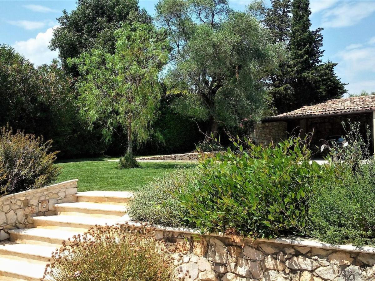 Peaceful Villa In Saint Paul De Vence With Pool Luaran gambar