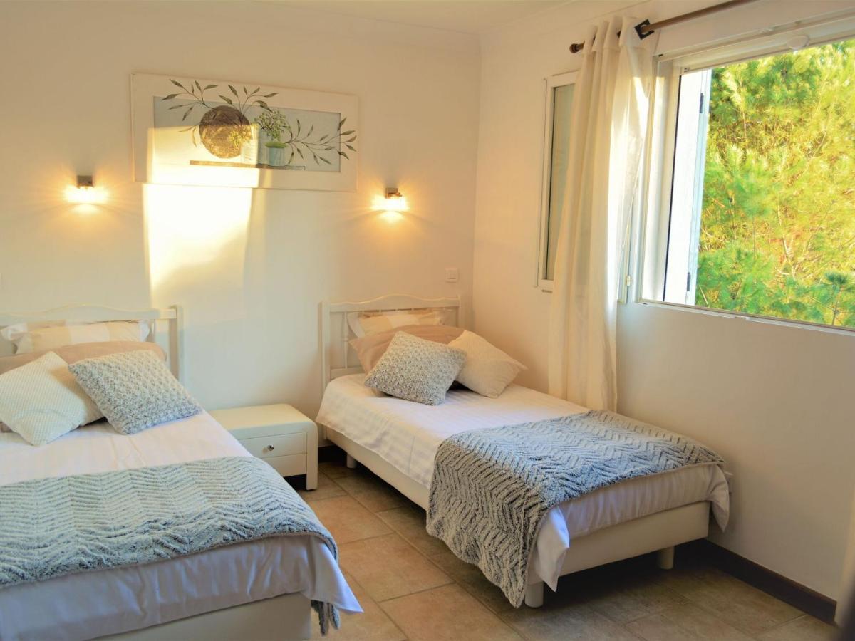 Peaceful Villa In Saint Paul De Vence With Pool Luaran gambar