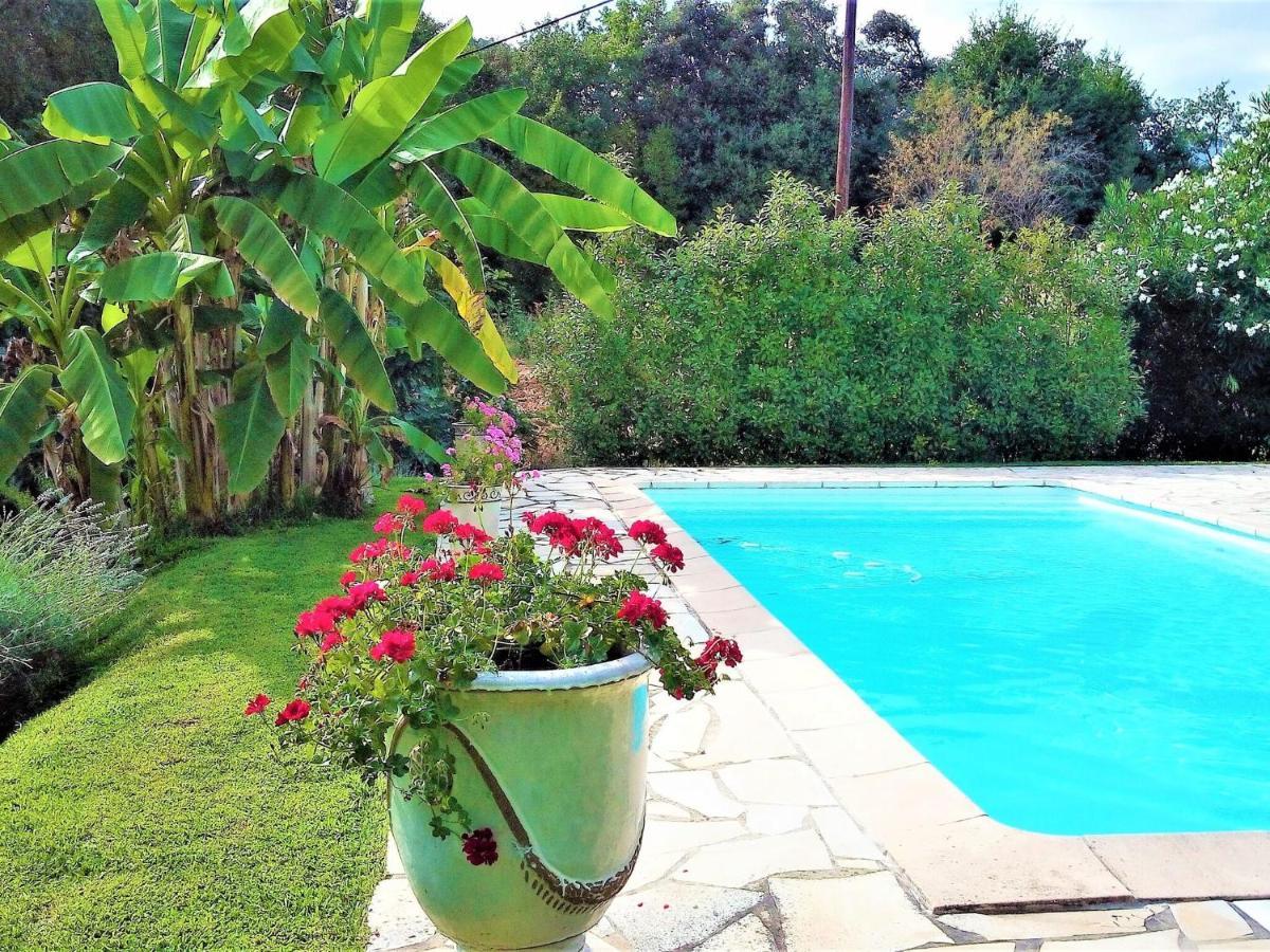 Peaceful Villa In Saint Paul De Vence With Pool Luaran gambar